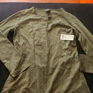 Jacket/Sweater/Cardigan